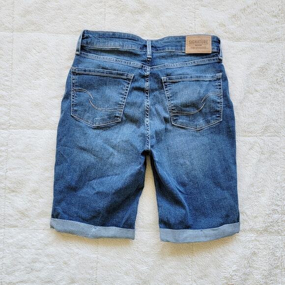 Levi's Signature Rolled Cuff Bermuda Shorts - Picture 2 of 4